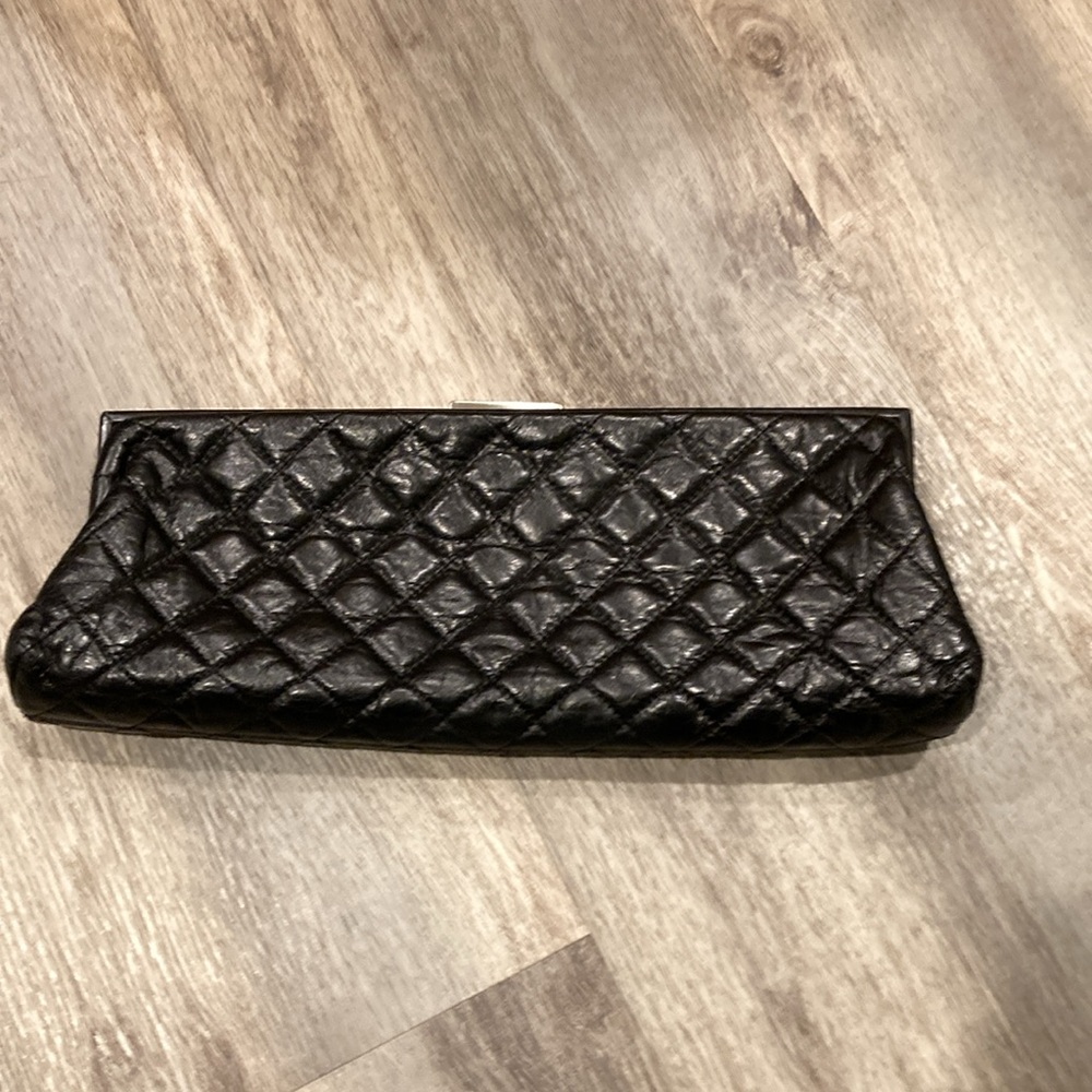 HYPE clutch